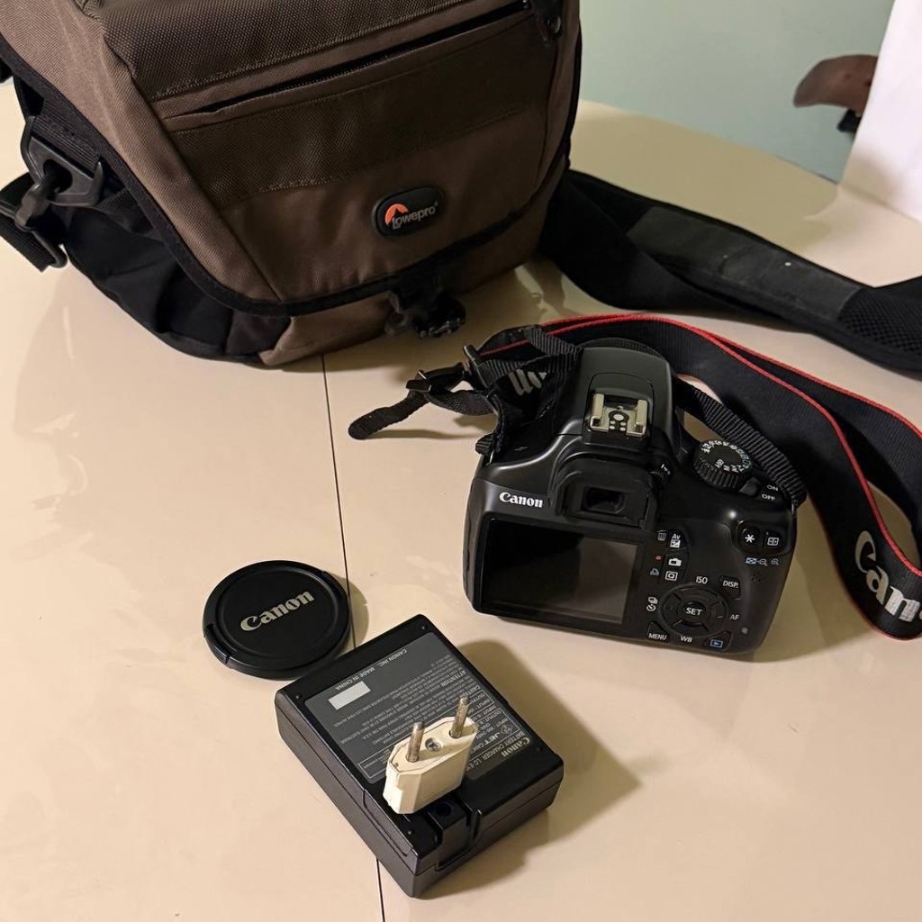 Canon 1100D