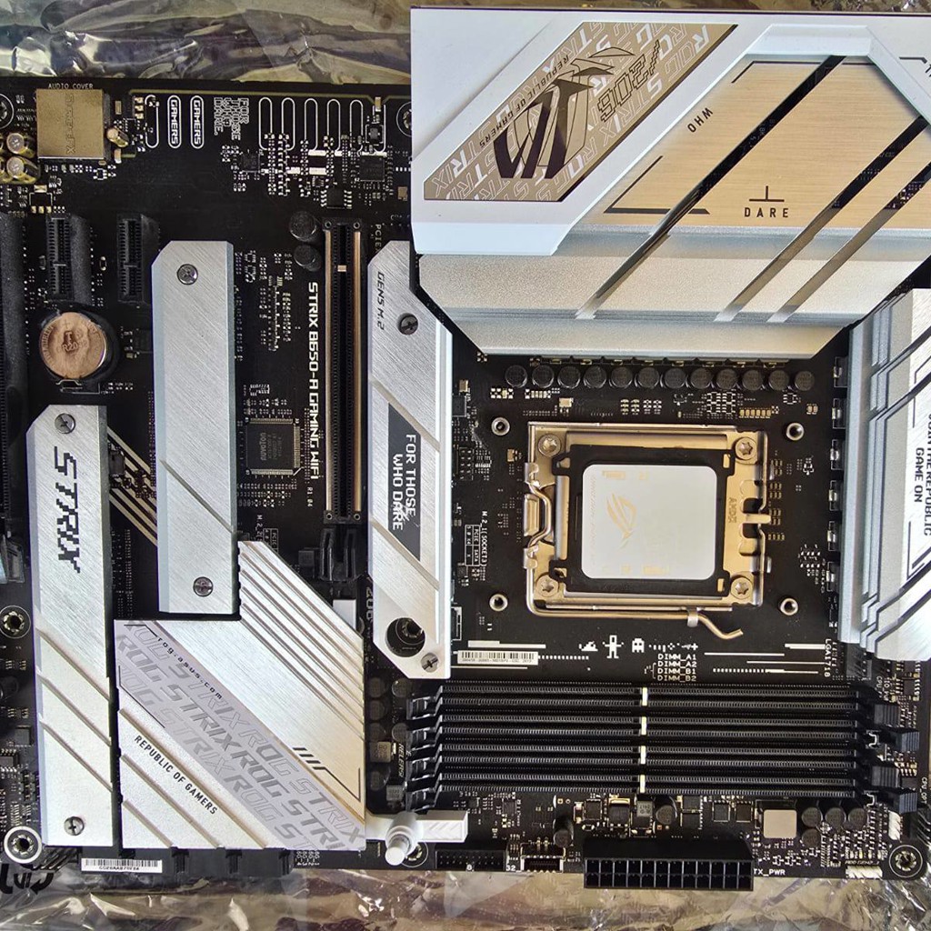 ASUS ROG STRIX B650