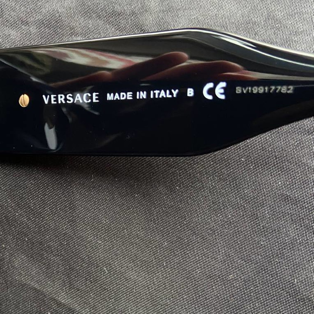 Солнцезащитные очки Versace Black Medusa