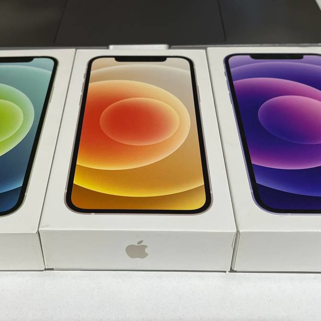 IPhone 12 Белый