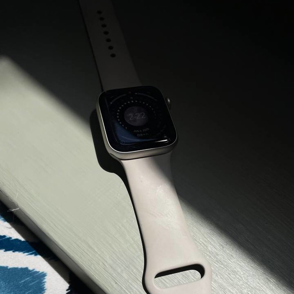 Apple Watch SE (GPS) (2nd Generation)