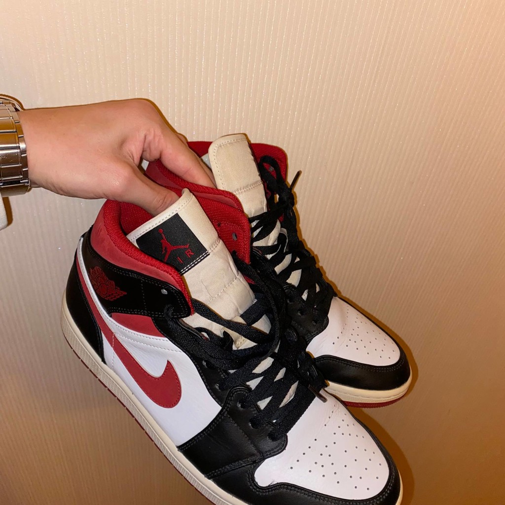 Кроссовки Nike Air Jordan 1 Mid