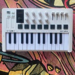 Arturia MiniLab 3 MIDI контроллер - фото 2