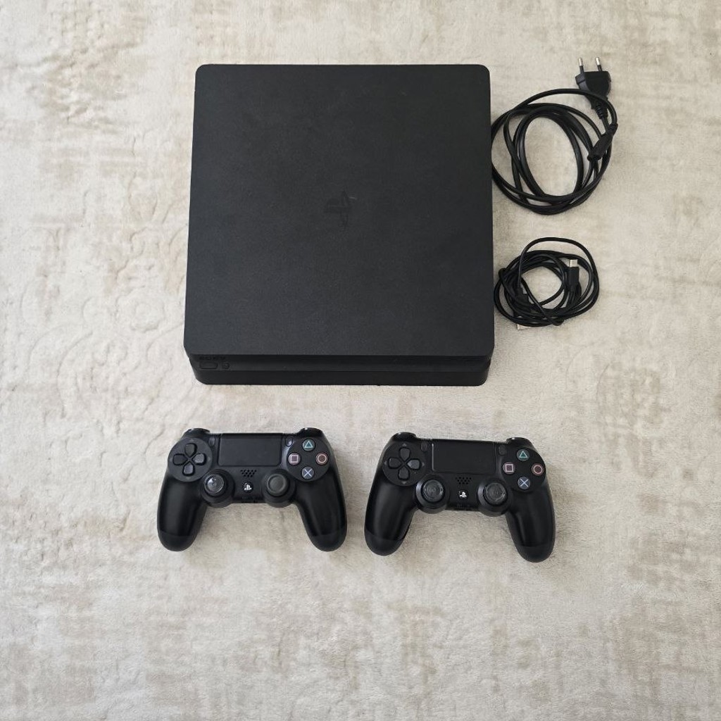 PS4 Slim