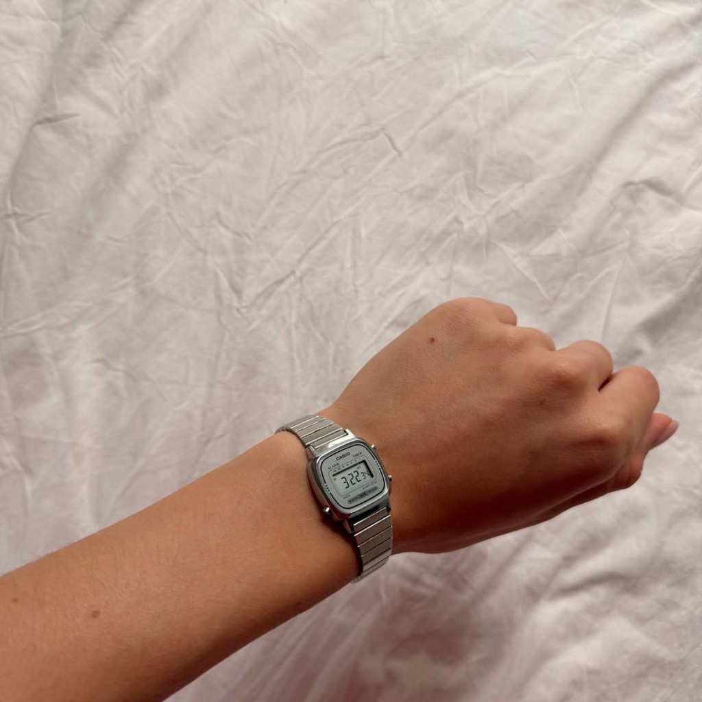 Часы Casio LA670WA