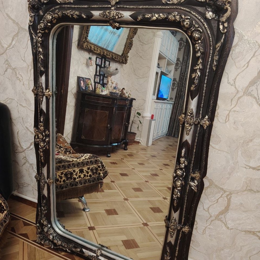 Антикварное зеркало