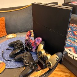 Ps4 + охлаждающая подставка + 4 пада - фото 1