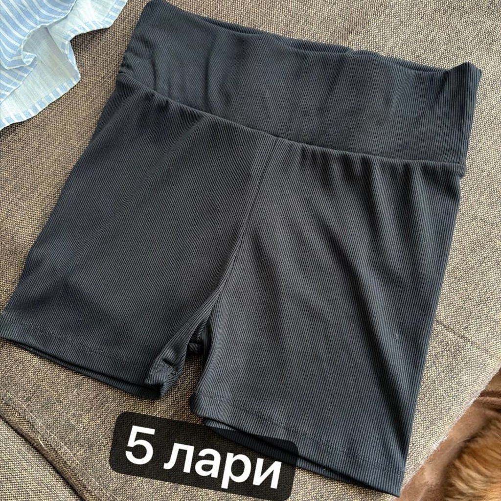 Короткие шорты
