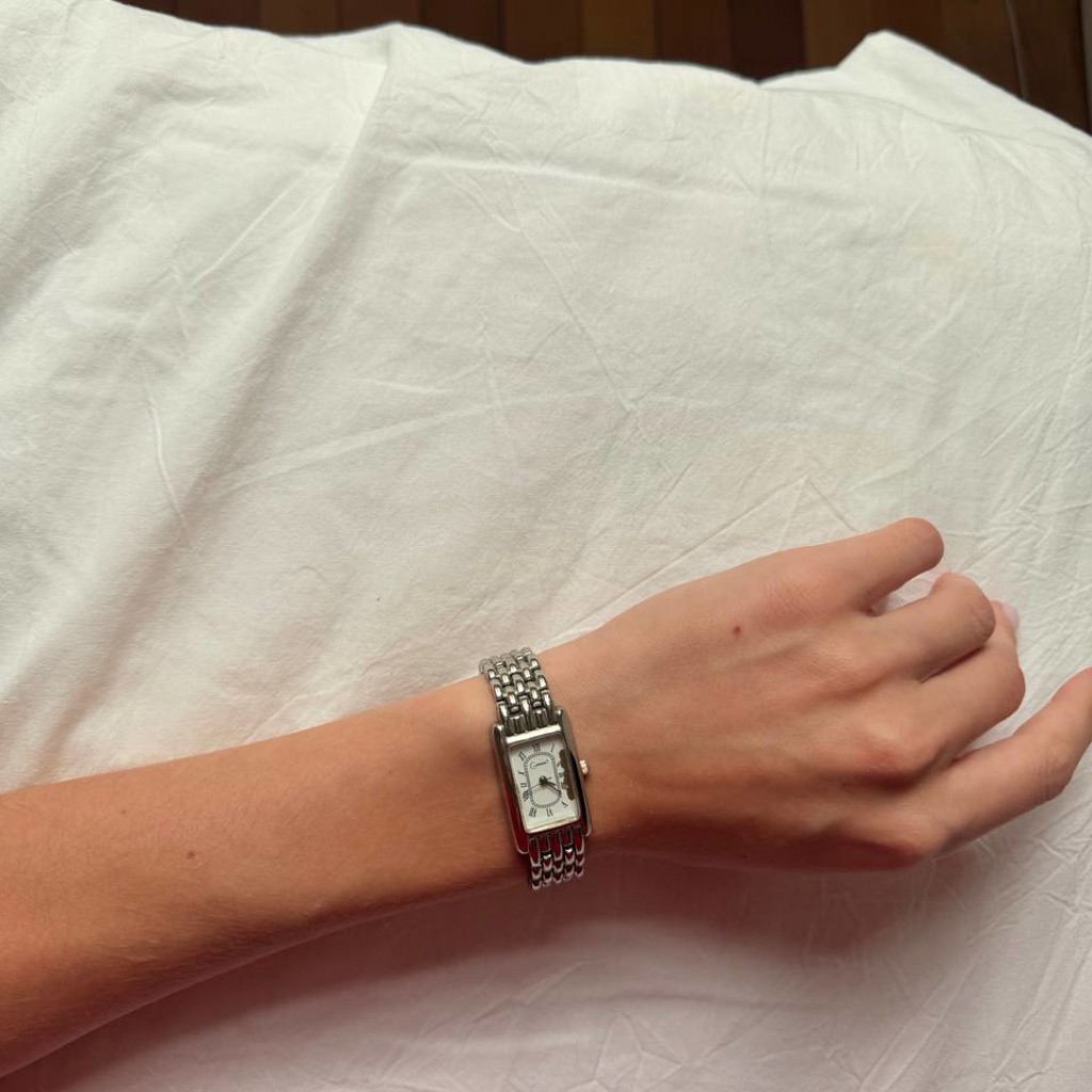 Винтажные часики в стиле Cartier