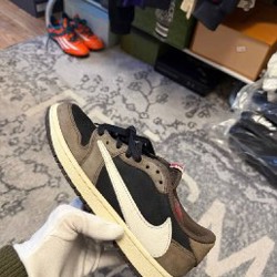 Кроссовки Travis Scott - фото 1