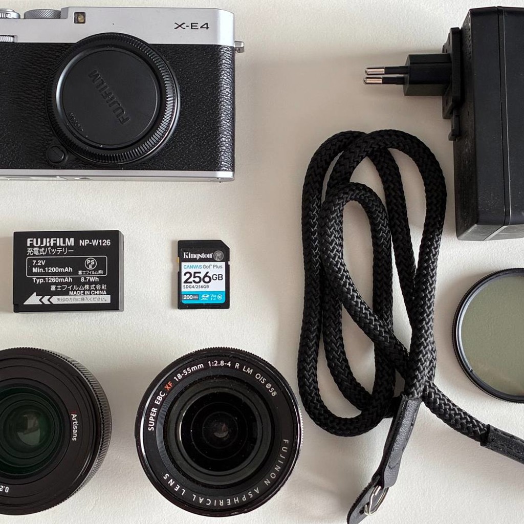 Камера Fujifilm x-e4