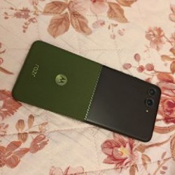 Motorola RAZR 50 Ultra - фото 3