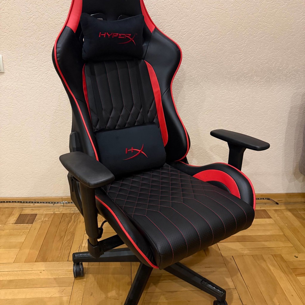 Игровое кресло HyperX