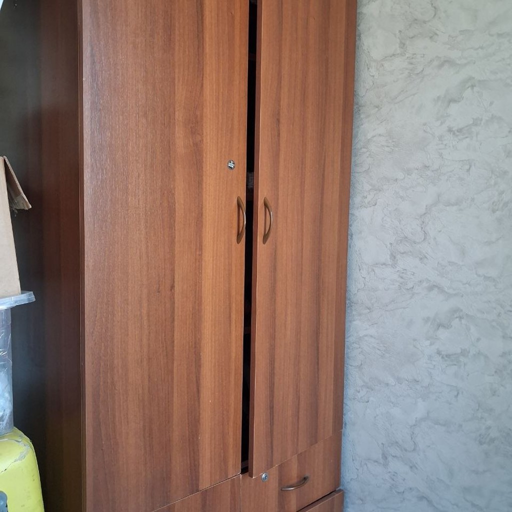 Кровать