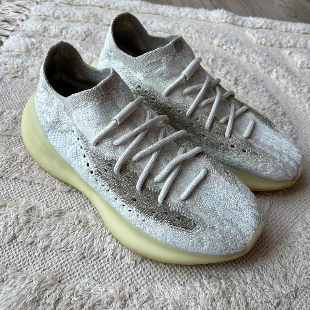 Кроссовки Adidas Yeezy Boost 380 'Calcite Glow'