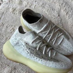 Кроссовки Adidas Yeezy Boost 380 'Calcite Glow' - фото 2