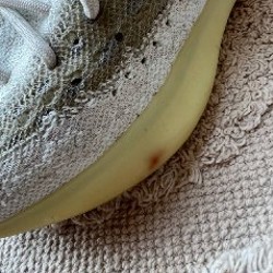 Кроссовки Adidas Yeezy Boost 380 'Calcite Glow' - фото 8