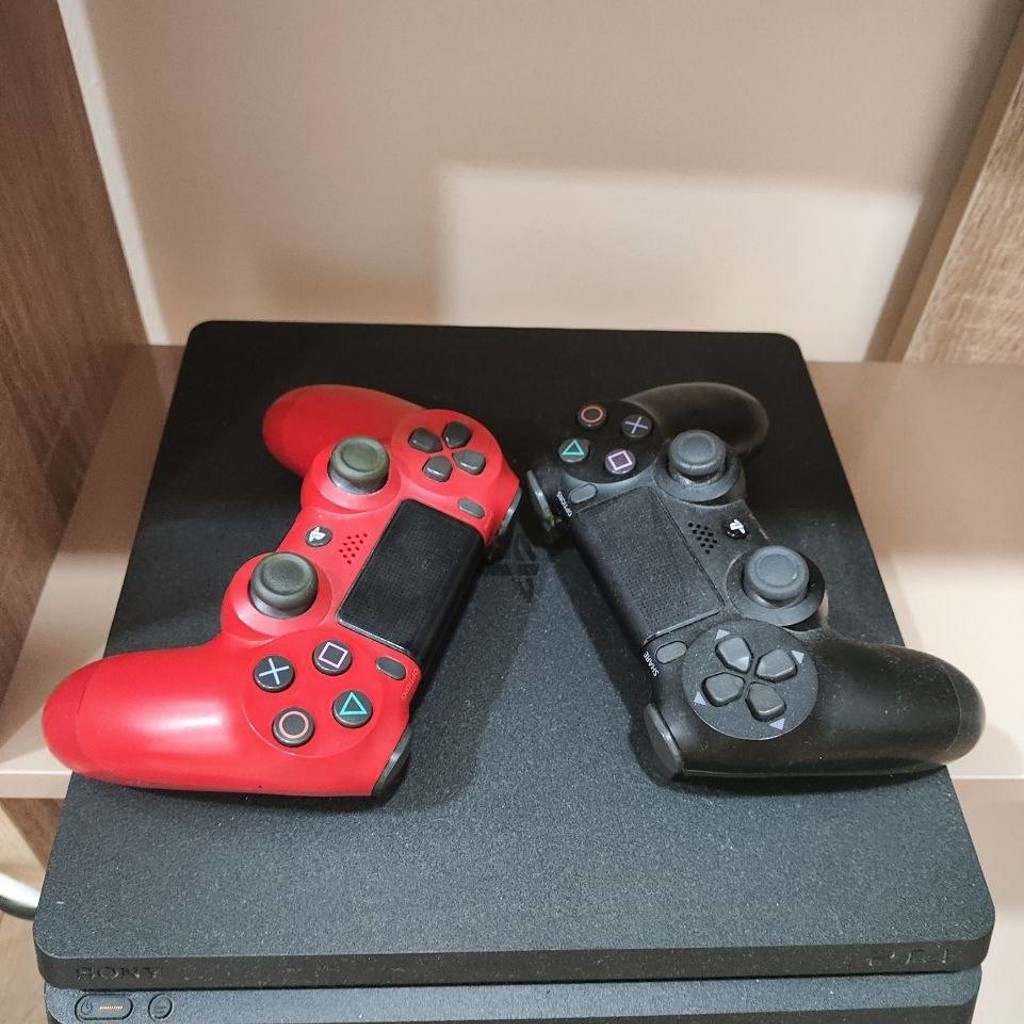 PS 4 Slim