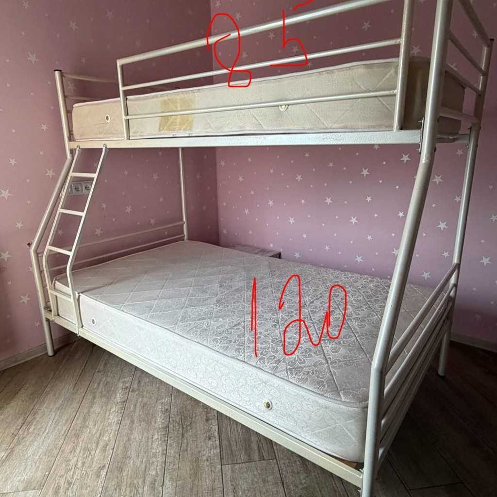 Двухъярусная кровать