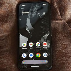 Google Pixel 8a - фото 3