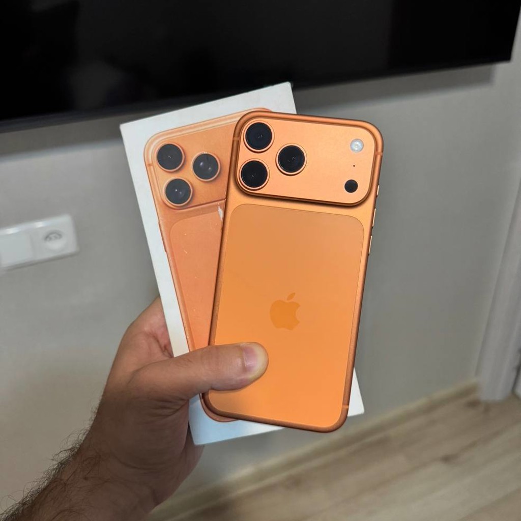 IPhone 17 Pro Max Orange