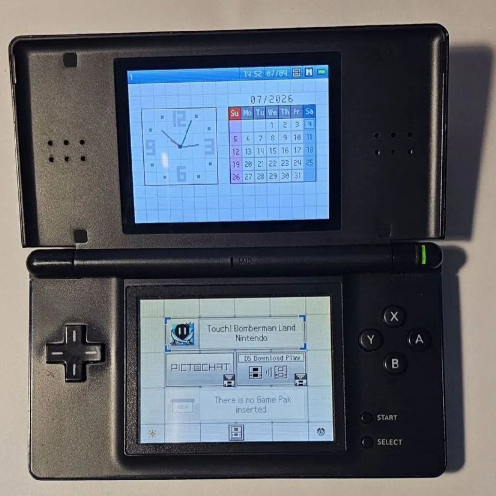 Nintendo DS Lite