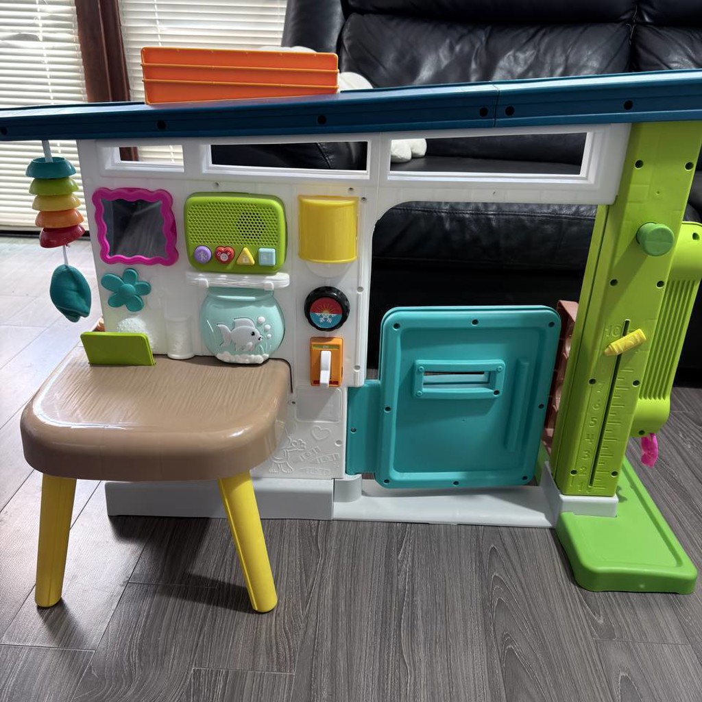 Развивающий игровой домик Fisher-Price Laugh & Learn Ultimate Playhouse