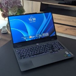 Ноутбук Lenovo LOQ 15IAX9 - фото 3
