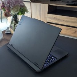 Ноутбук Lenovo LOQ 15IAX9 - фото 4