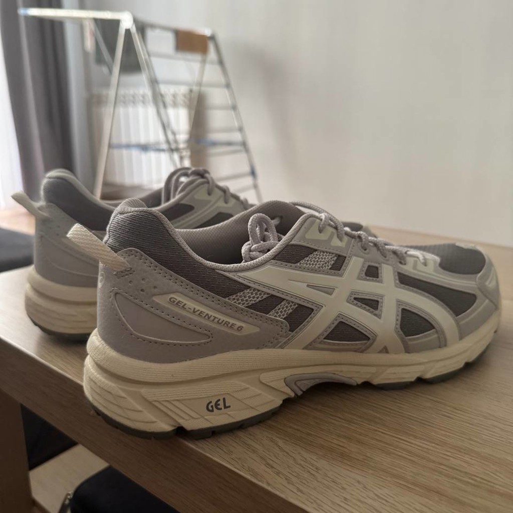 ASICS Gel-Venture 6