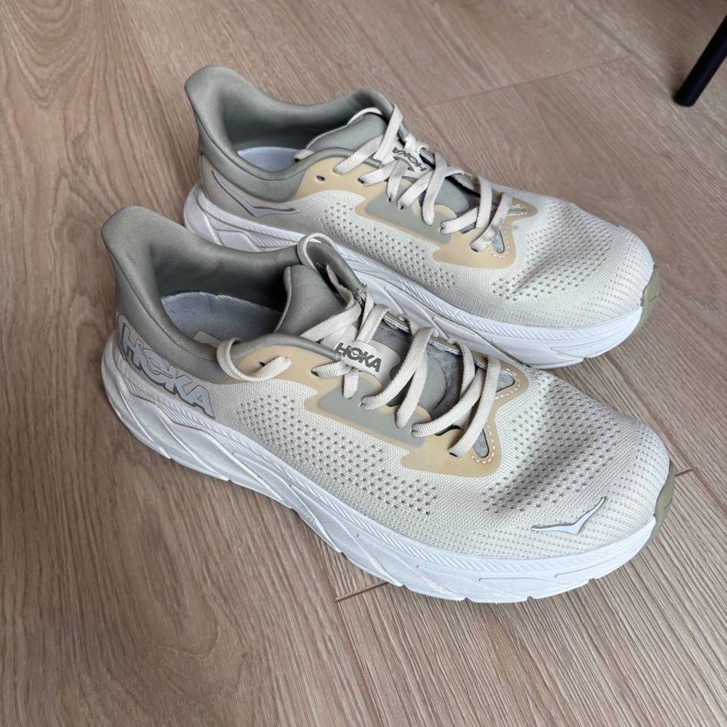 Hoka Arahi 7