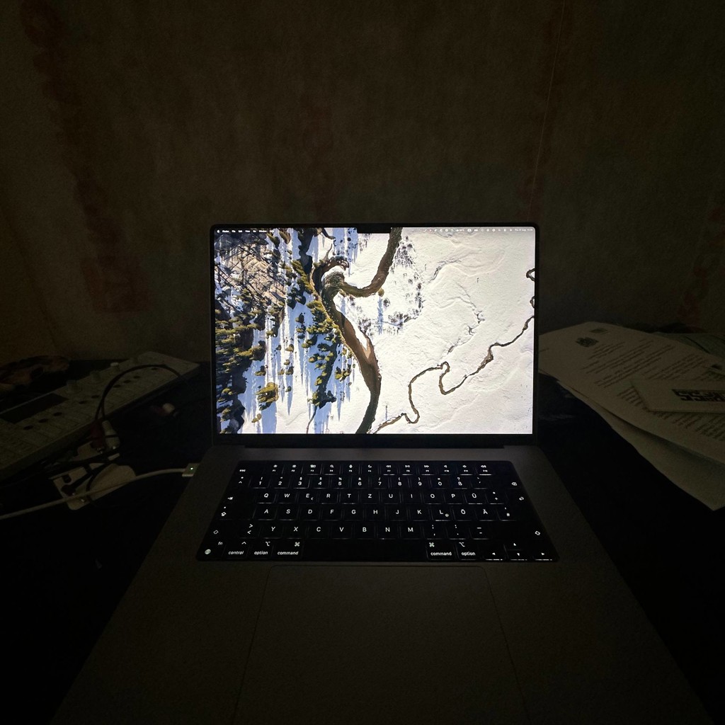 MacBook Pro 16 (2023)