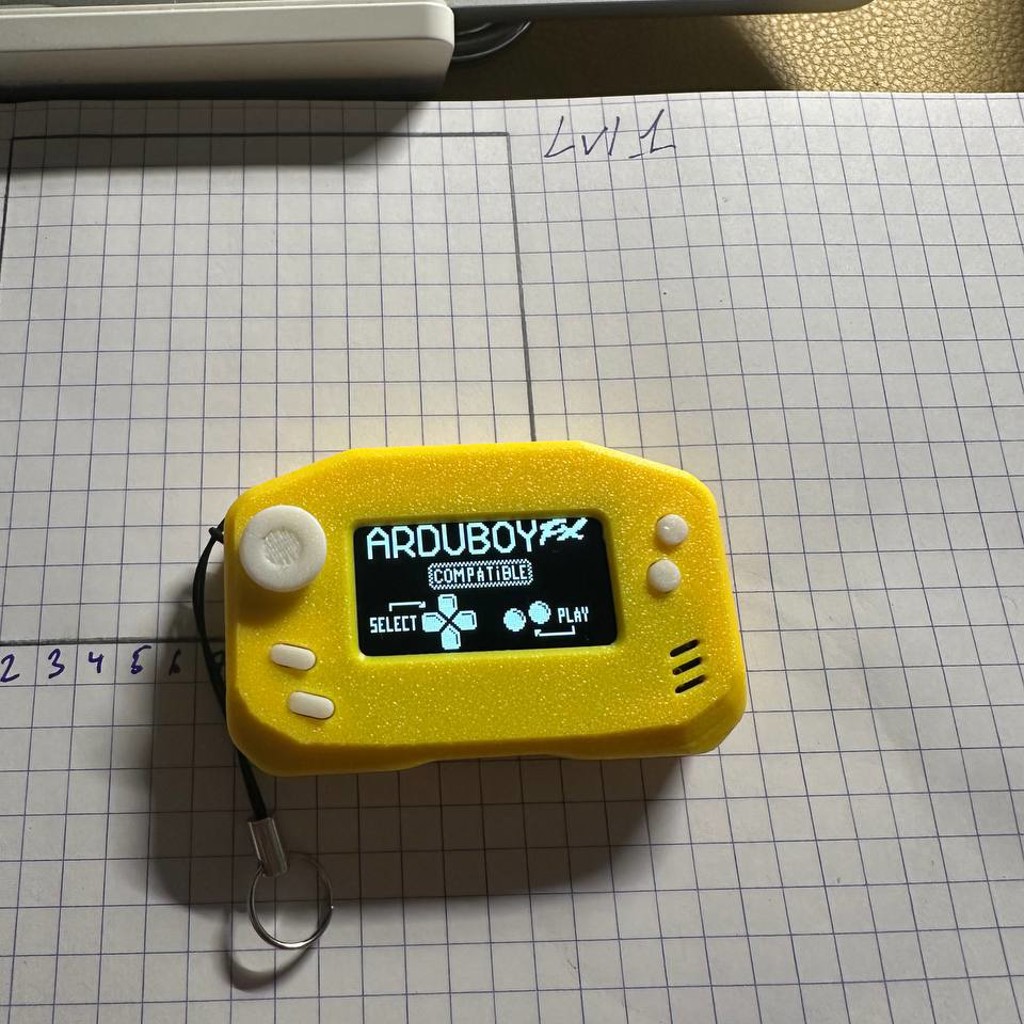 Мини игровая консоль Arduboy