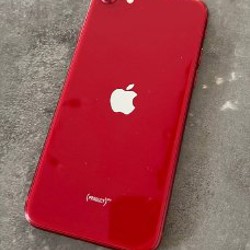 IPhone SE 2022 - фото 2