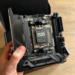 Материнская плата Asus ROG Strix B650E-I Gaming WiFi - фото 2