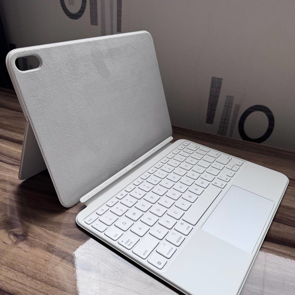 Magic Keyboard для iPad