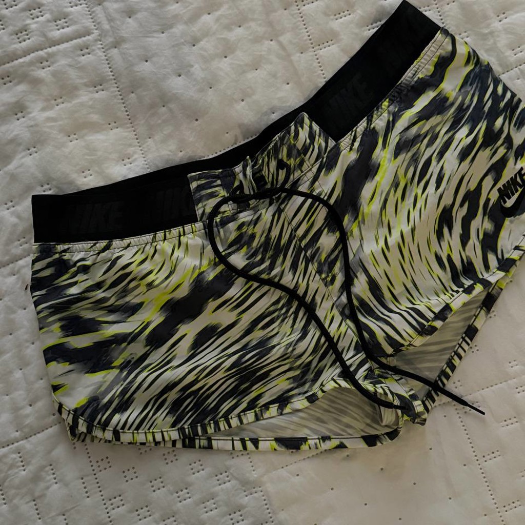 Шорты Nike