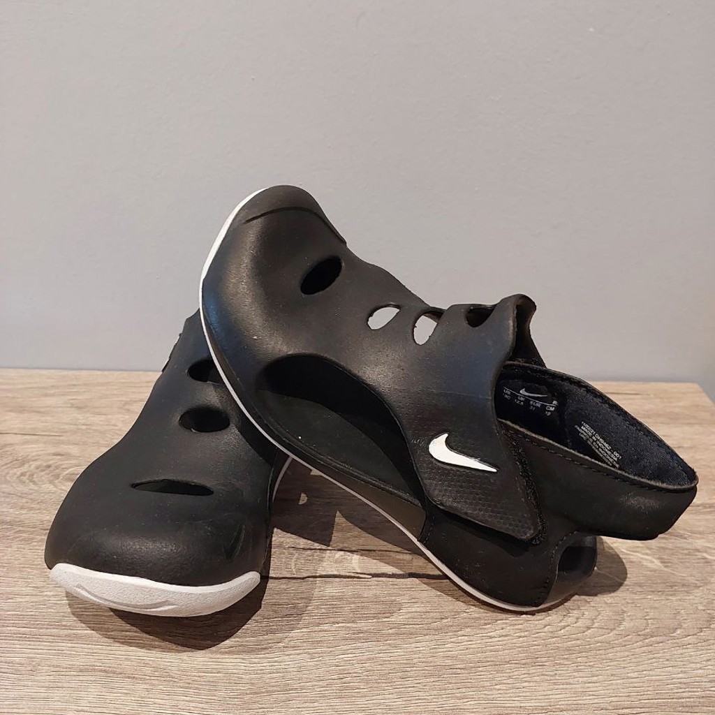 Кроссовки Nike
