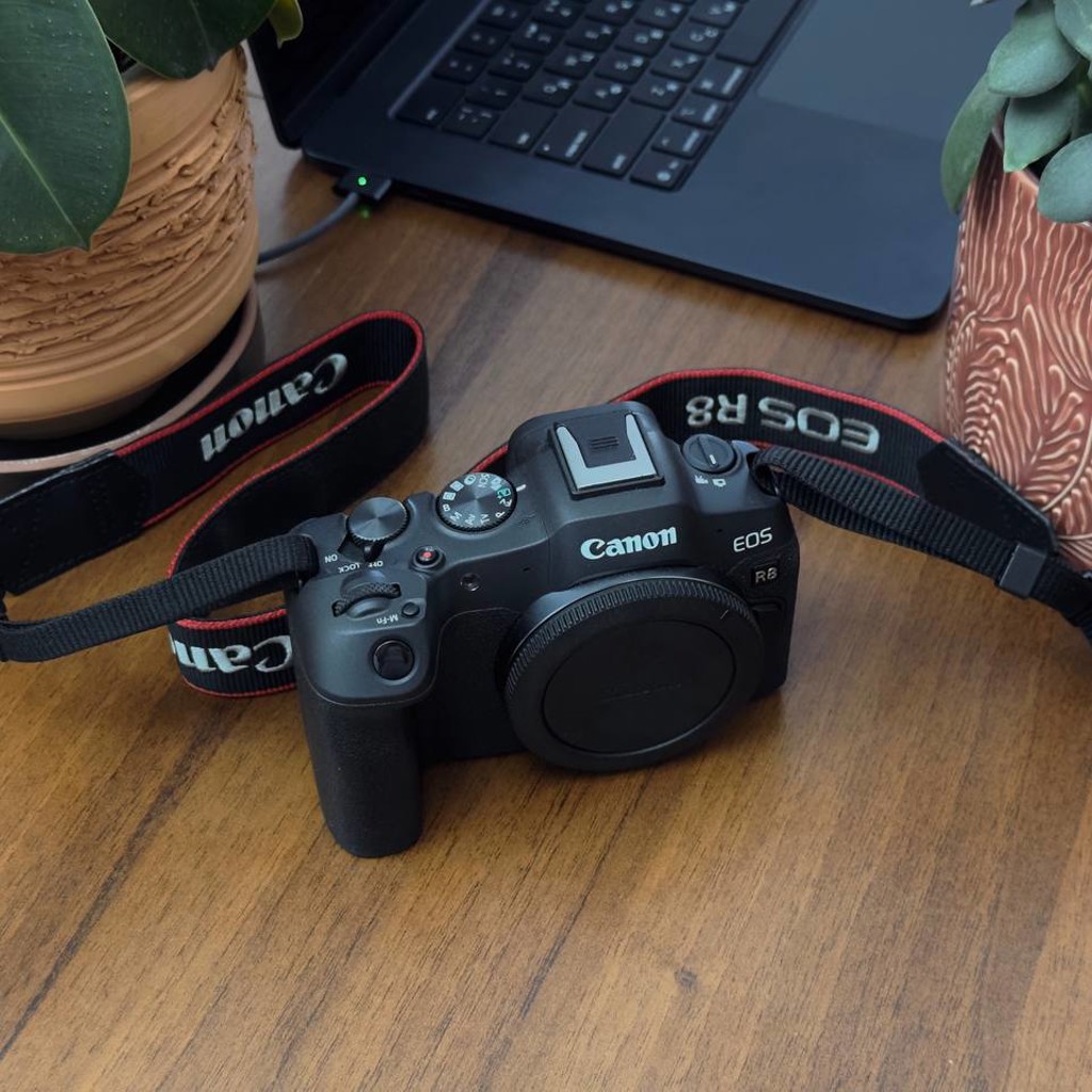 Фотоаппарат Canon EOS R8 Body