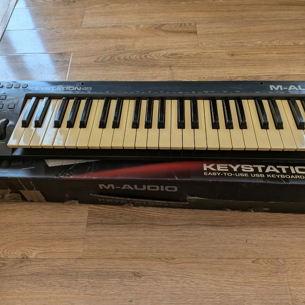 MIDI-клавиатура M-Audio Keystation 49