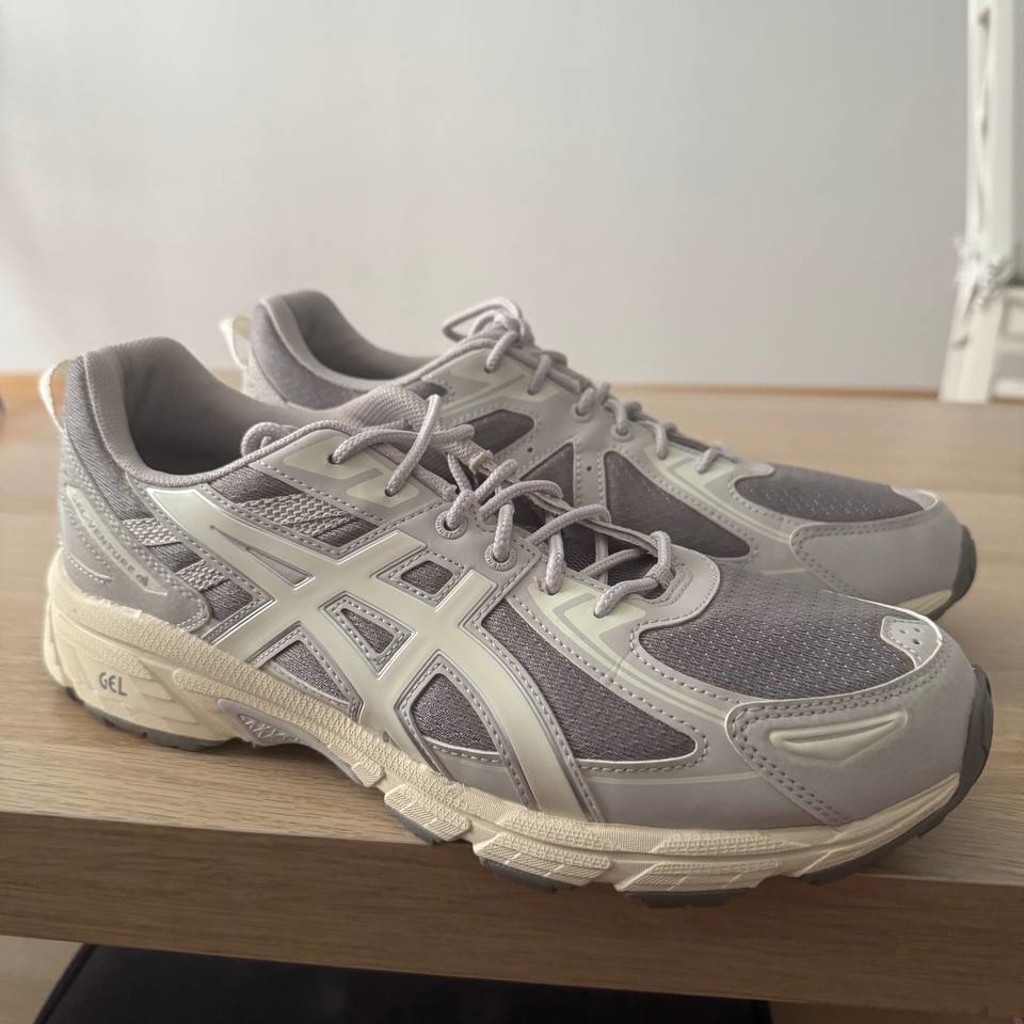 ASICS