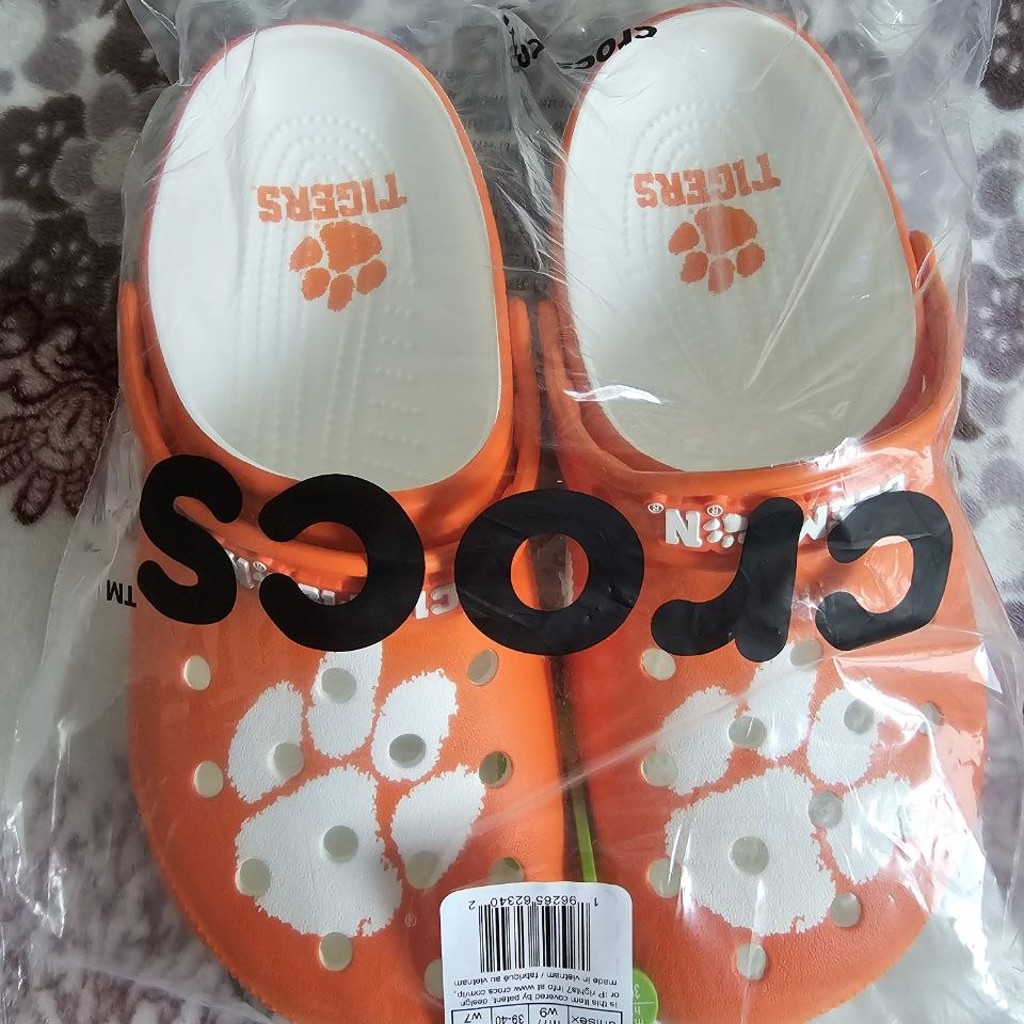 Crocs