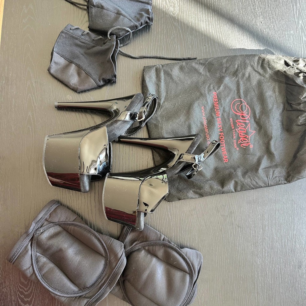 Стрипы Pleaser