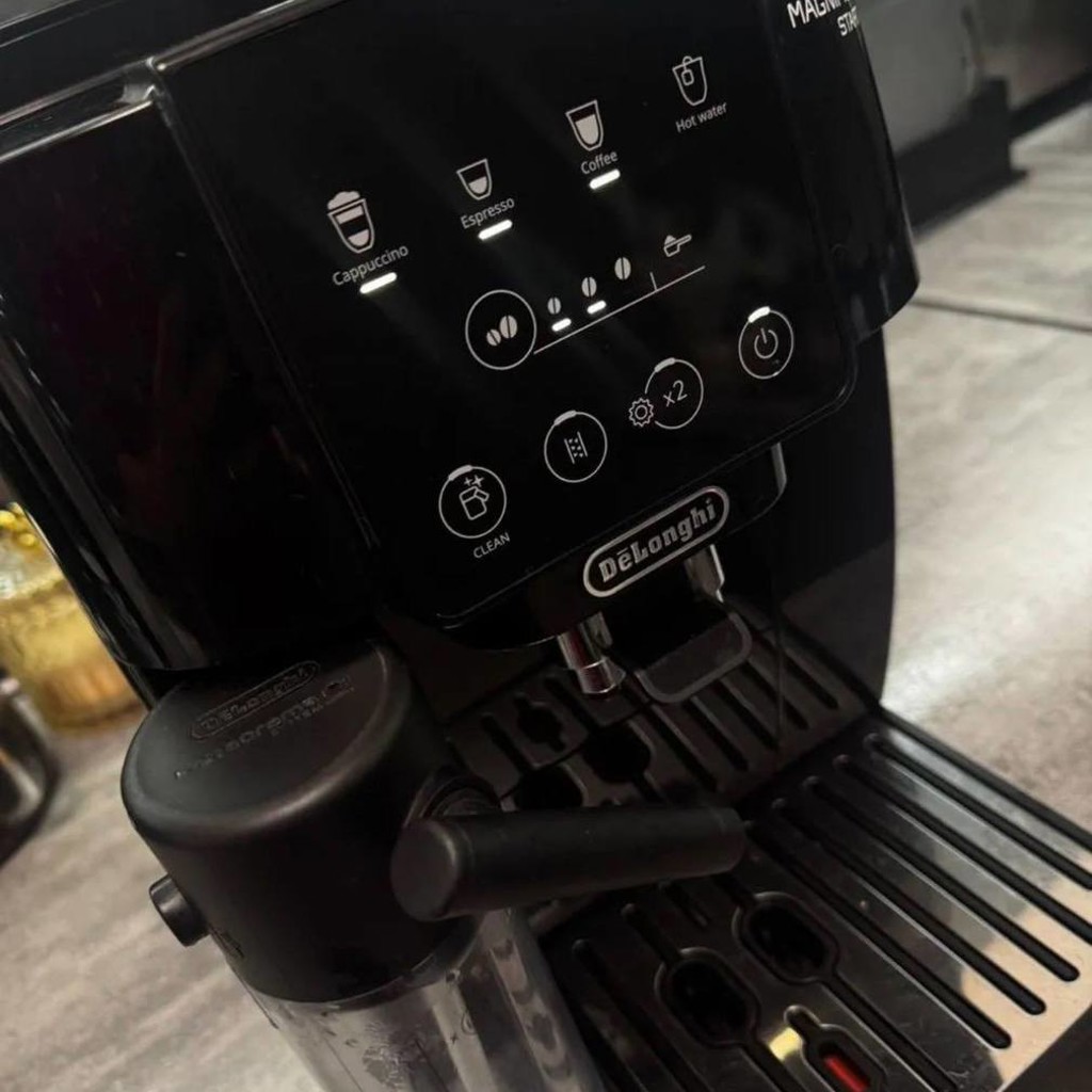 Кофемашина автоматическая DeLonghi DL ECAM220.60.B