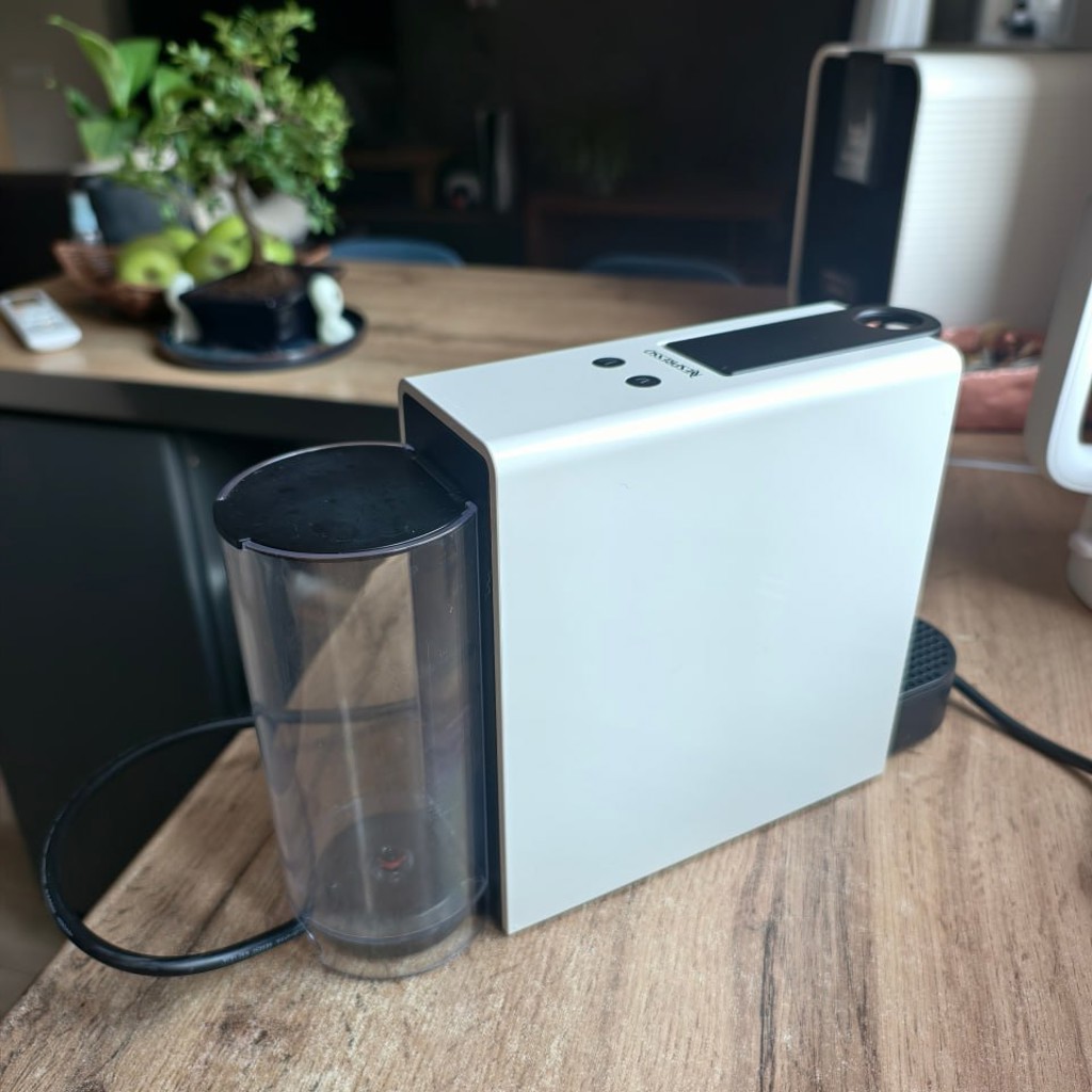 Кофемашина Nespresso Essenza Mini C30