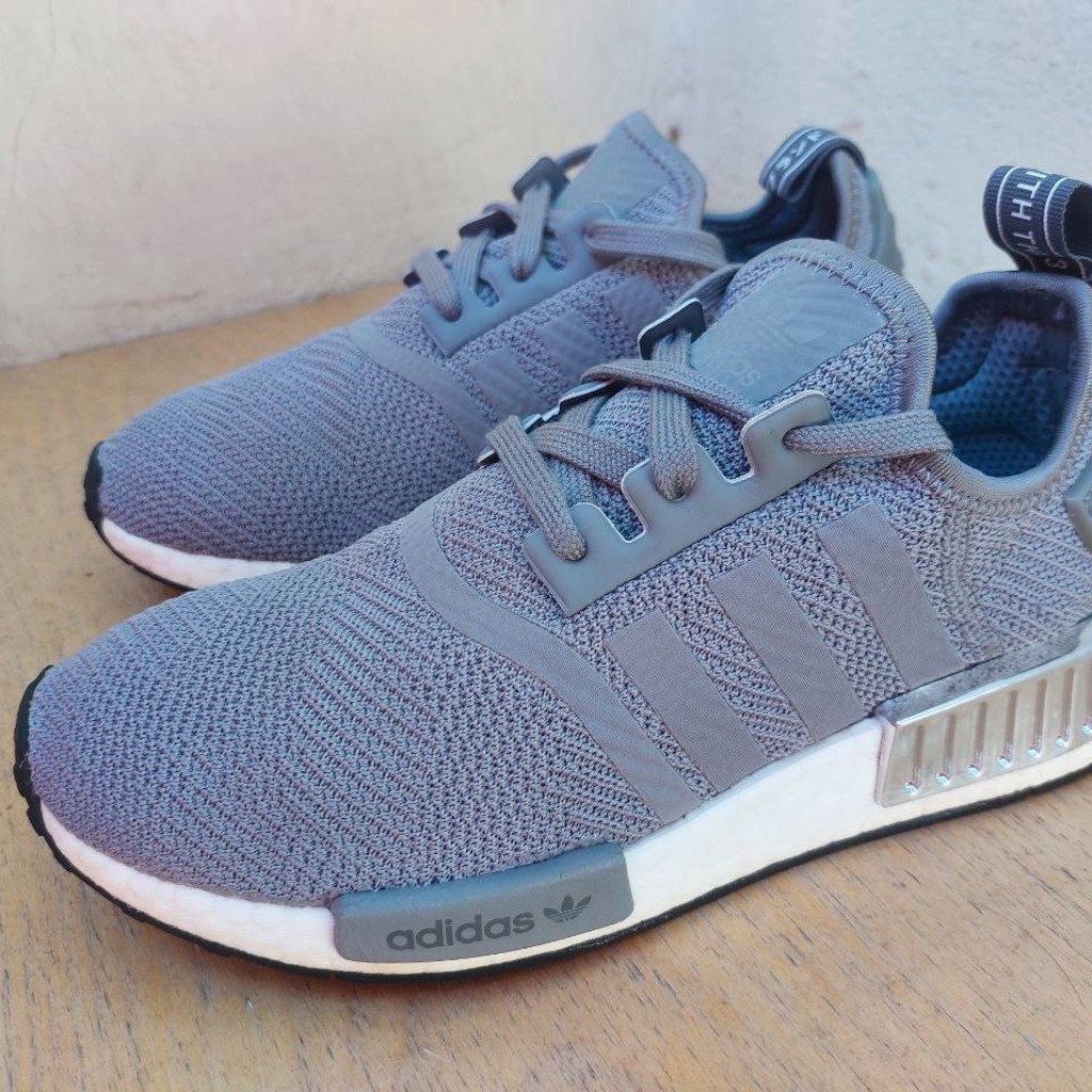 Кроссовки Adidas