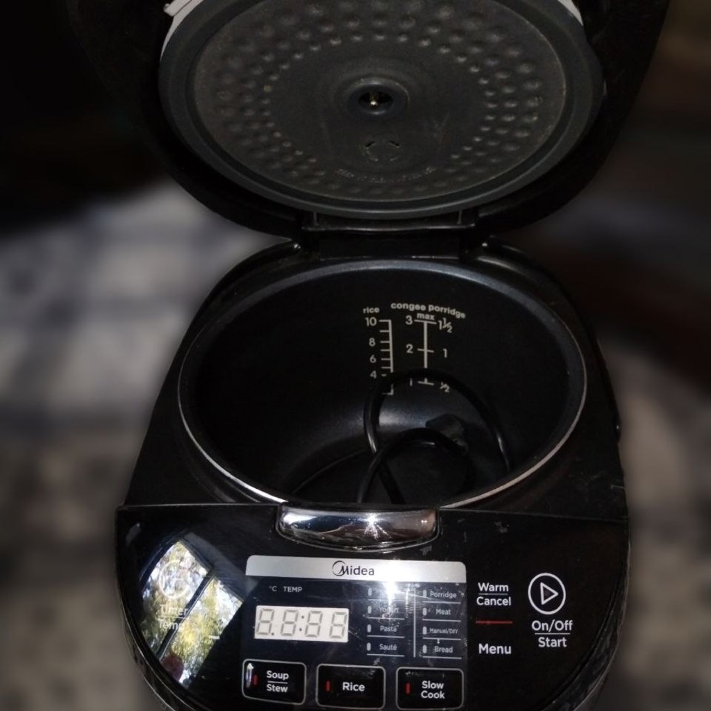 Мультиварка Midea MB-FS5077