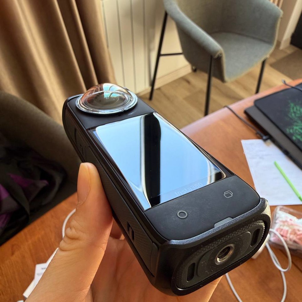Insta 360 x4