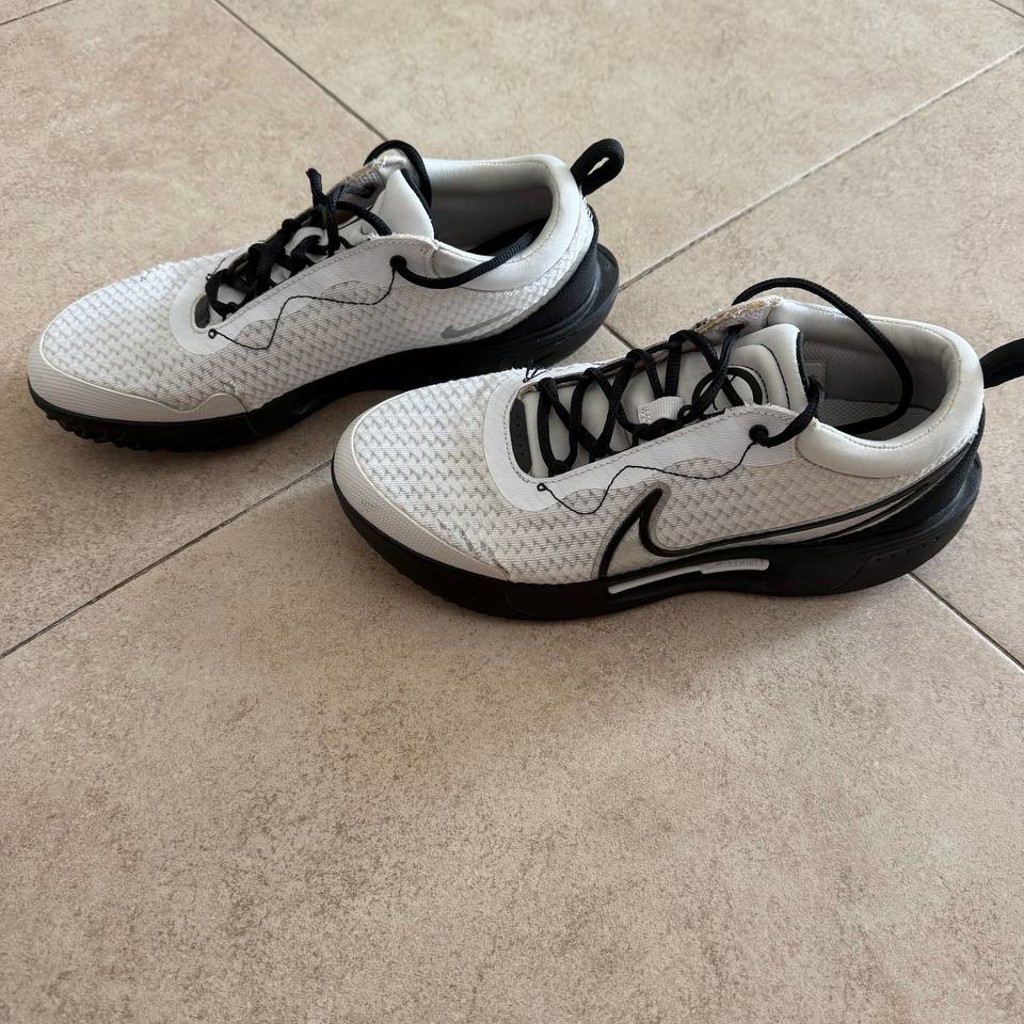 Кроссовки для тенниса Nike Court