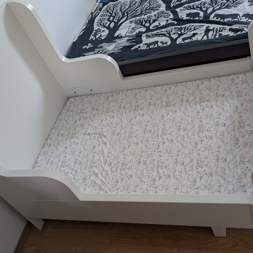 Растущая детская кровать IKEA Busunge